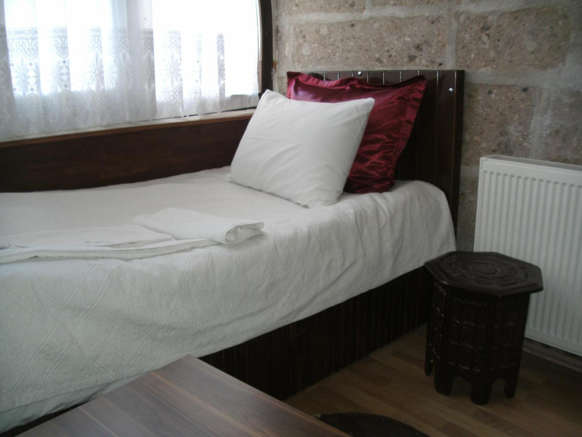 Osmanoglu Hotel Guzelyurt Esterno foto