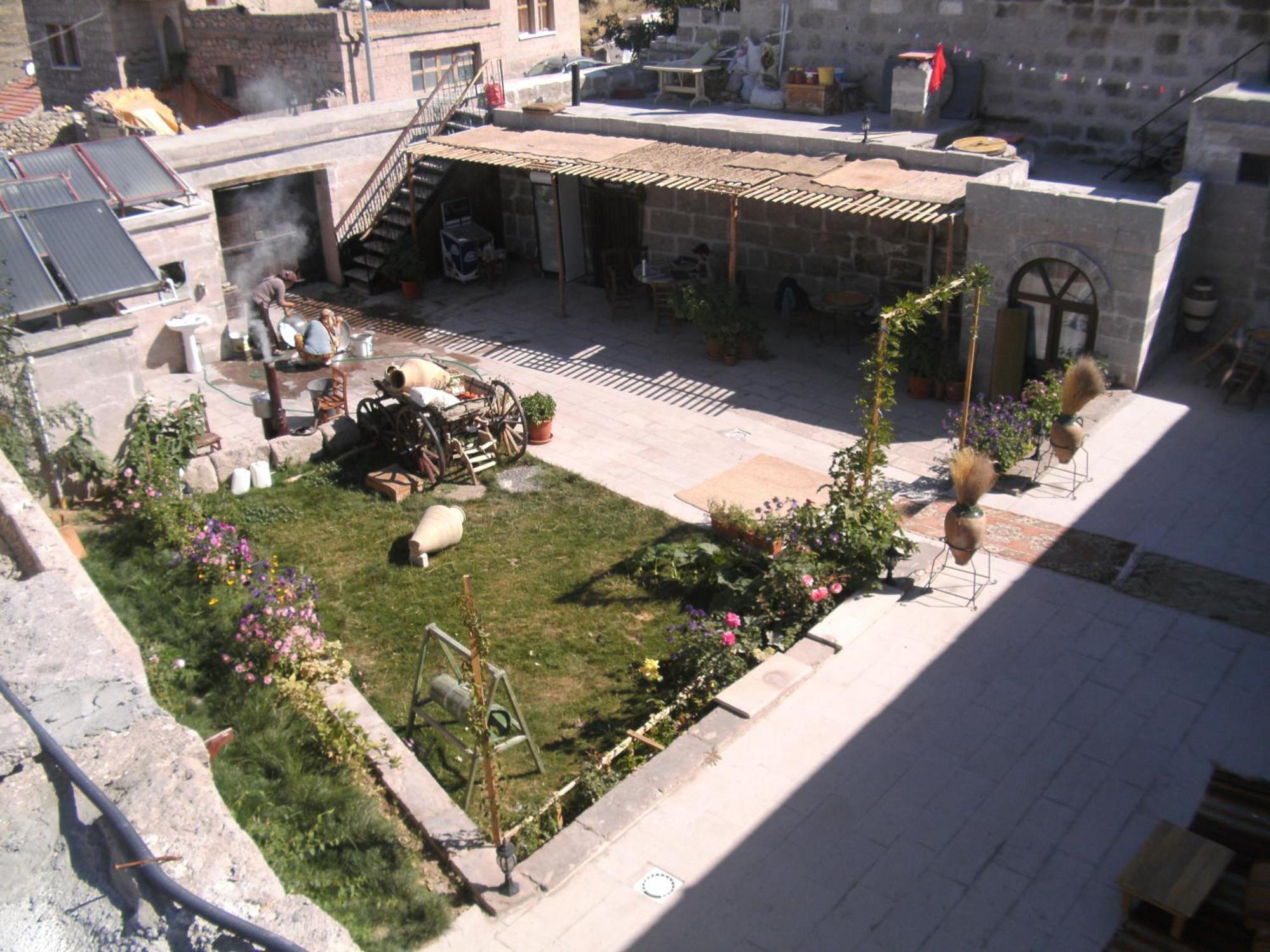 Osmanoglu Hotel Guzelyurt Esterno foto