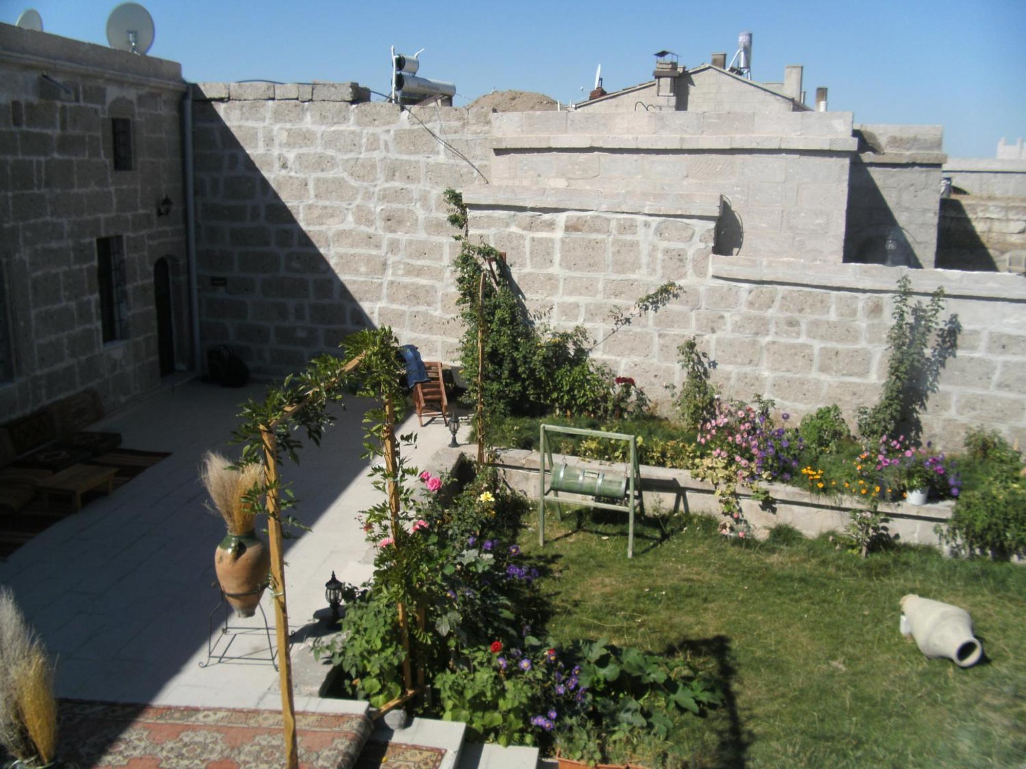 Osmanoglu Hotel Guzelyurt Esterno foto